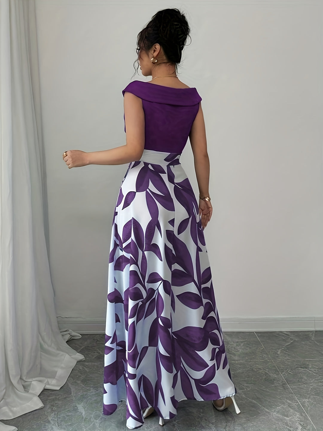 Sabrina | Elegant Leaf-Print A-Line Maxi Dress