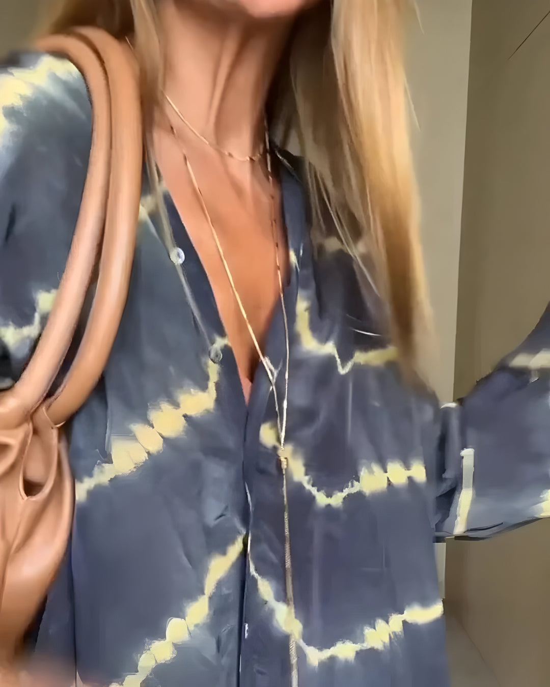 Julia | Stylish Oversized V-Neck Dress