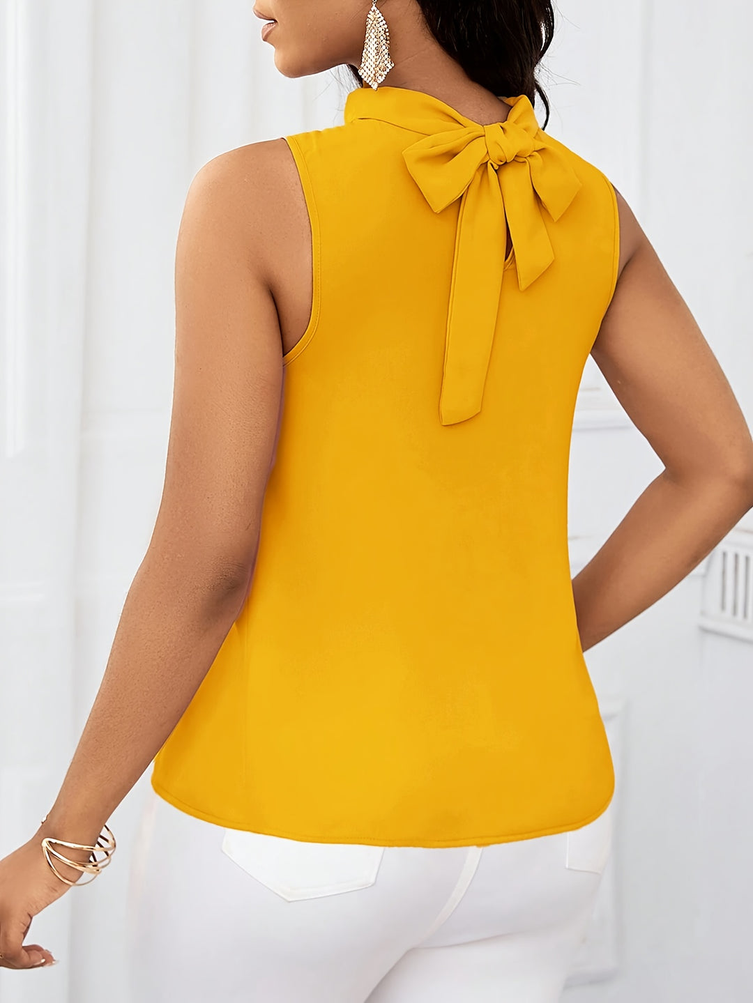 Willa | Bow-Neck Sleeveless Blouse