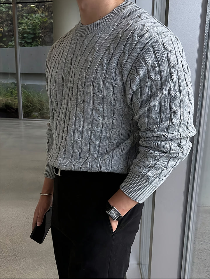Gareth | Cable-Knit Round Neck Sweater