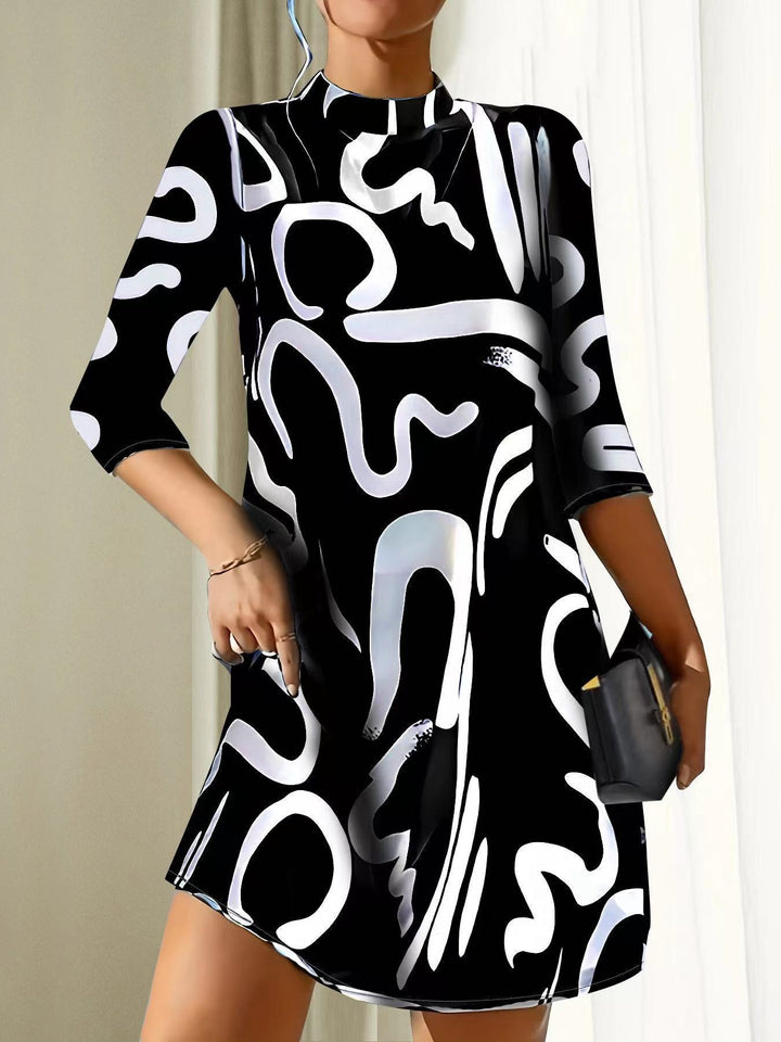 Romilly | Elegant Round Neck Dress