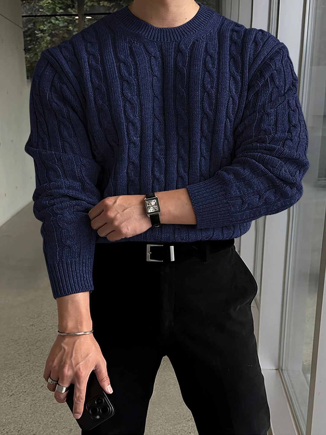 Gareth | Cable-Knit Round Neck Sweater