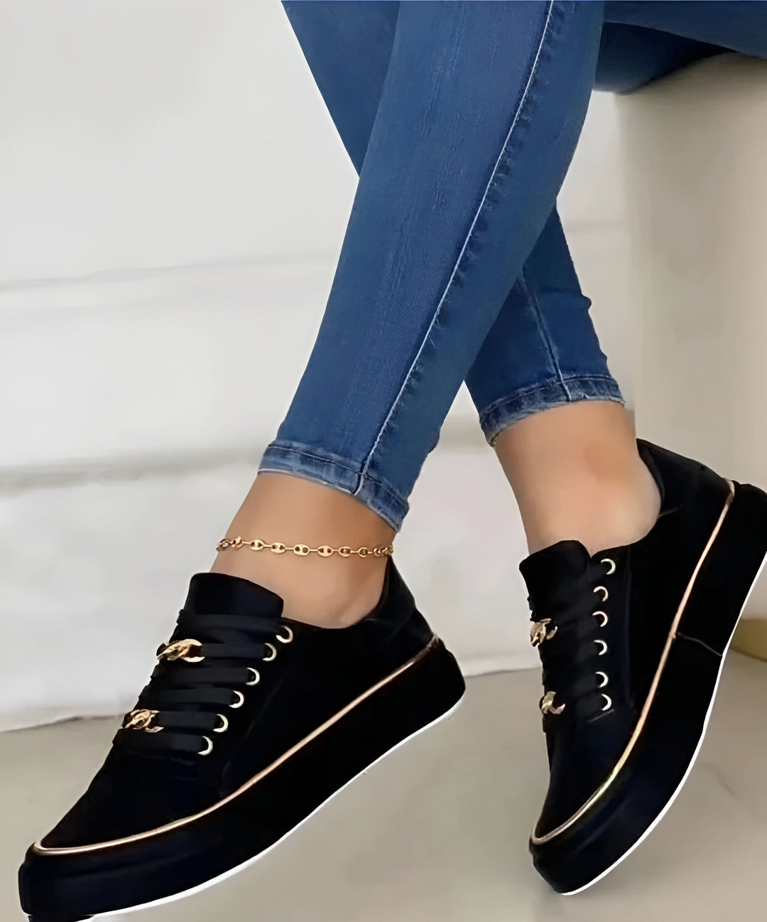 Alexya | Metallic Accent Lace-Up Sneaker