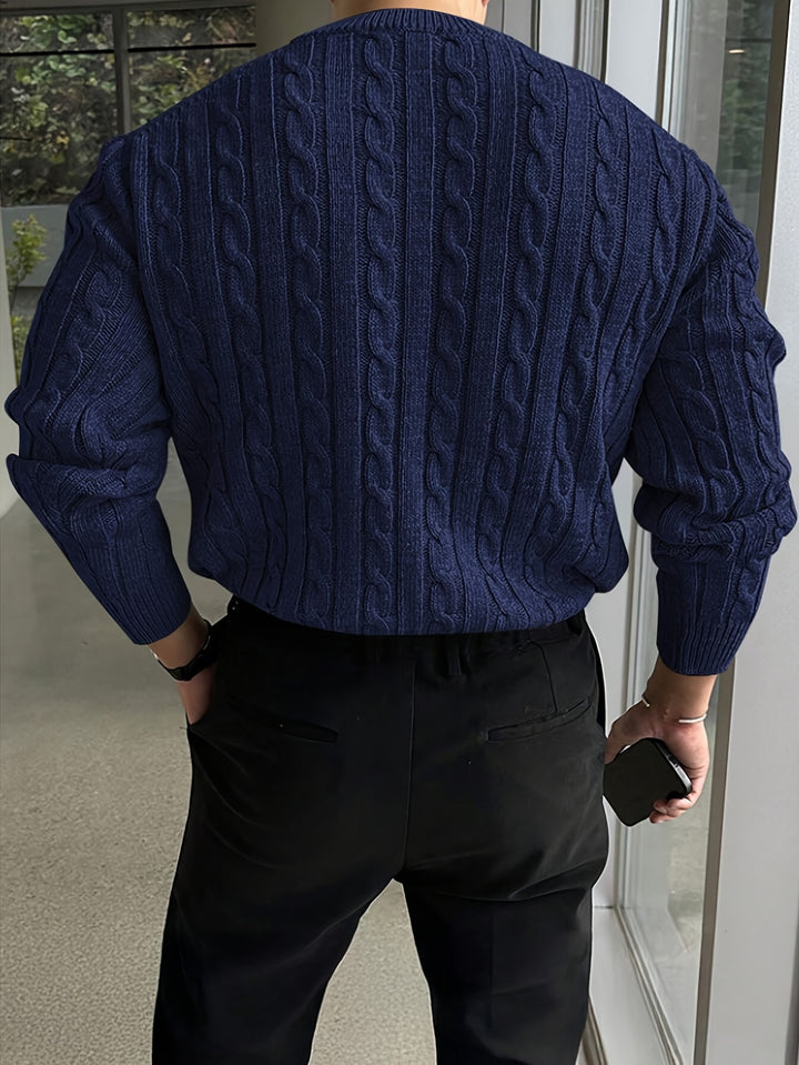 Gareth | Cable-Knit Round Neck Sweater