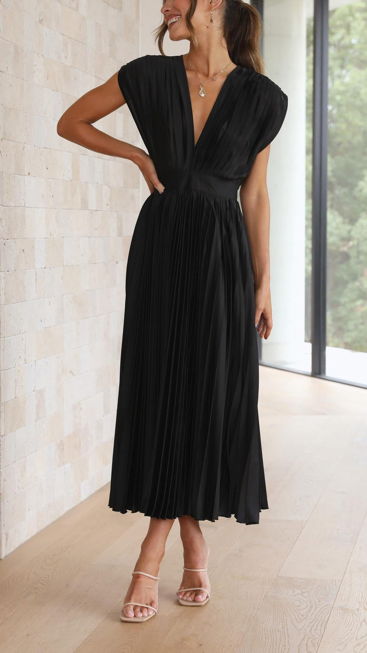 Kaitlyn | Stylish Pleated V-Neck Midi Dress