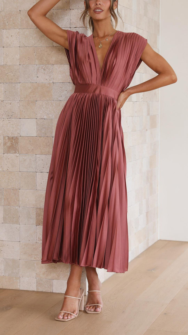 Kaitlyn | Stylish Pleated V-Neck Midi Dress
