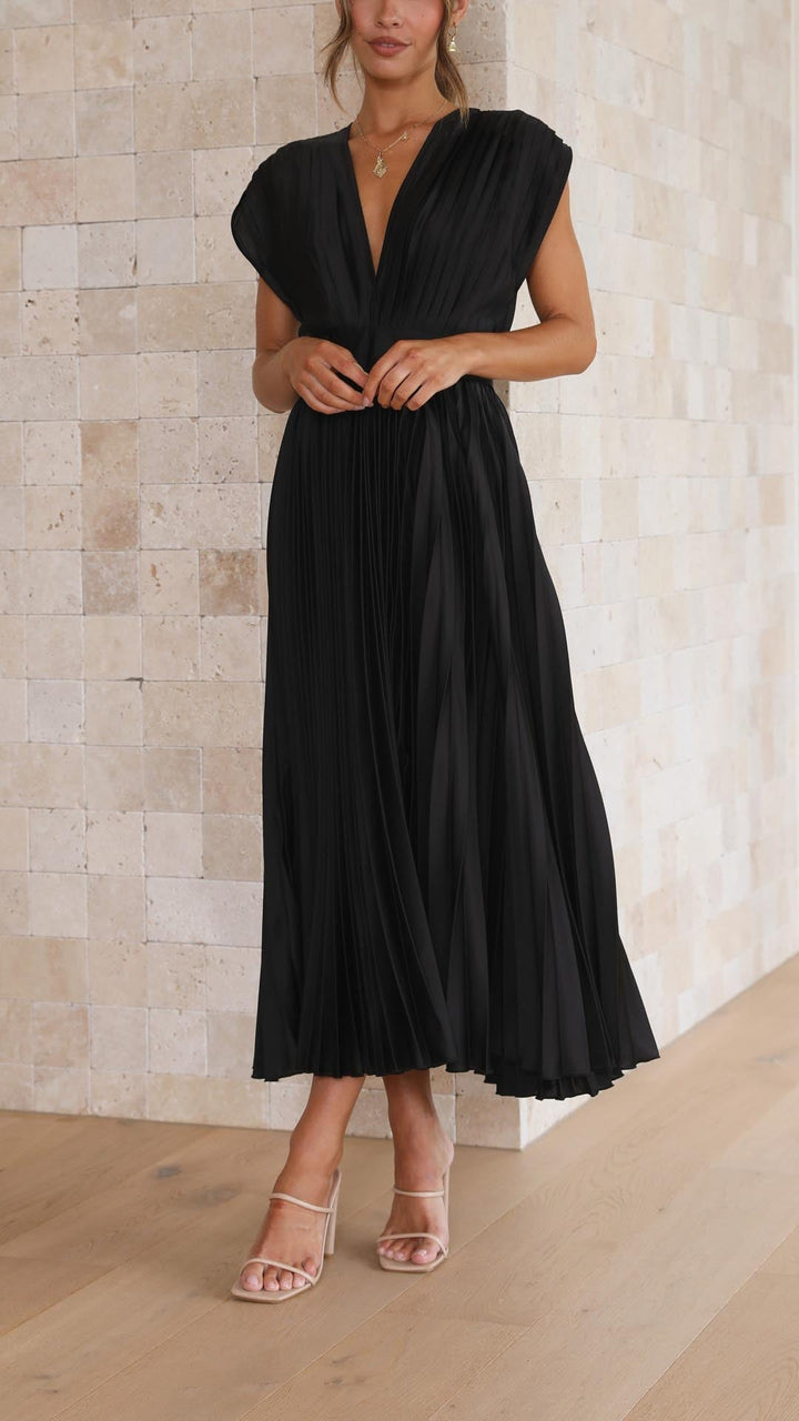 Kaitlyn | Stylish Pleated V-Neck Midi Dress