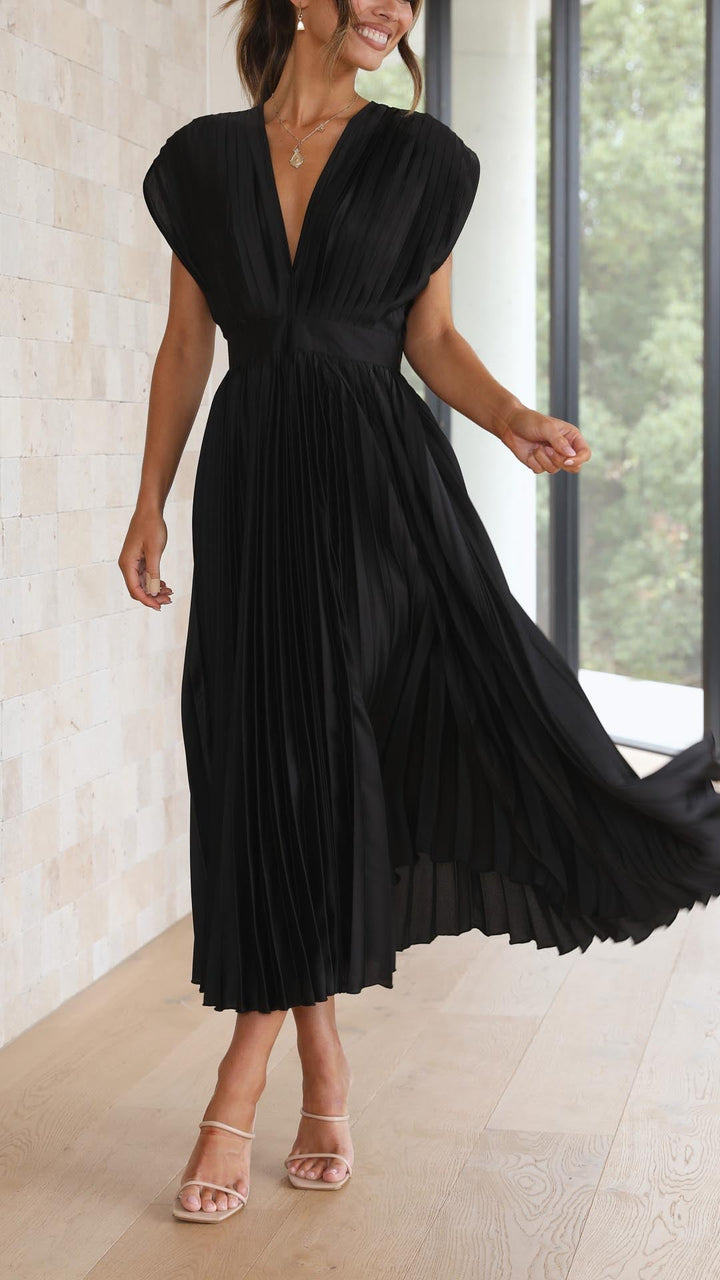 Kaitlyn | Stylish Pleated V-Neck Midi Dress